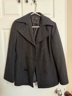 Urban Behavior - Vintage Double-Breasted Peacoat